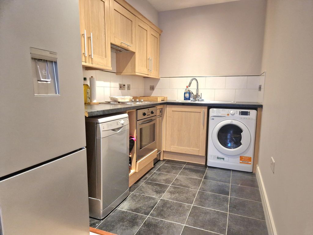Property photo 3 of 7