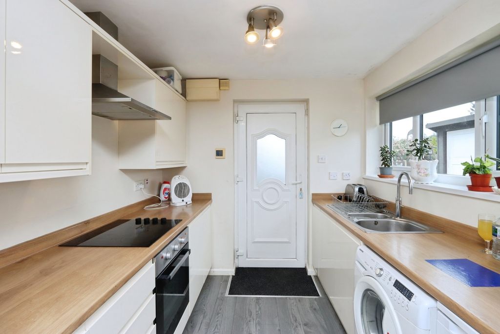 Property photo 2 of 16 Pbox-Img.Jpg