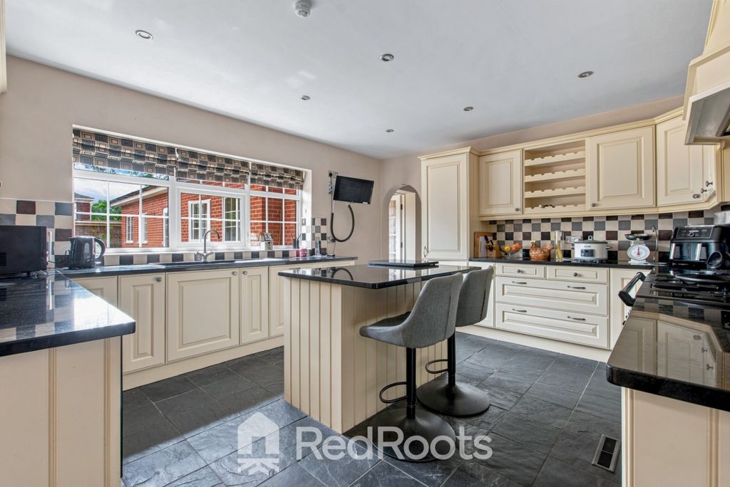 Property photo 2 of 40 5252762
