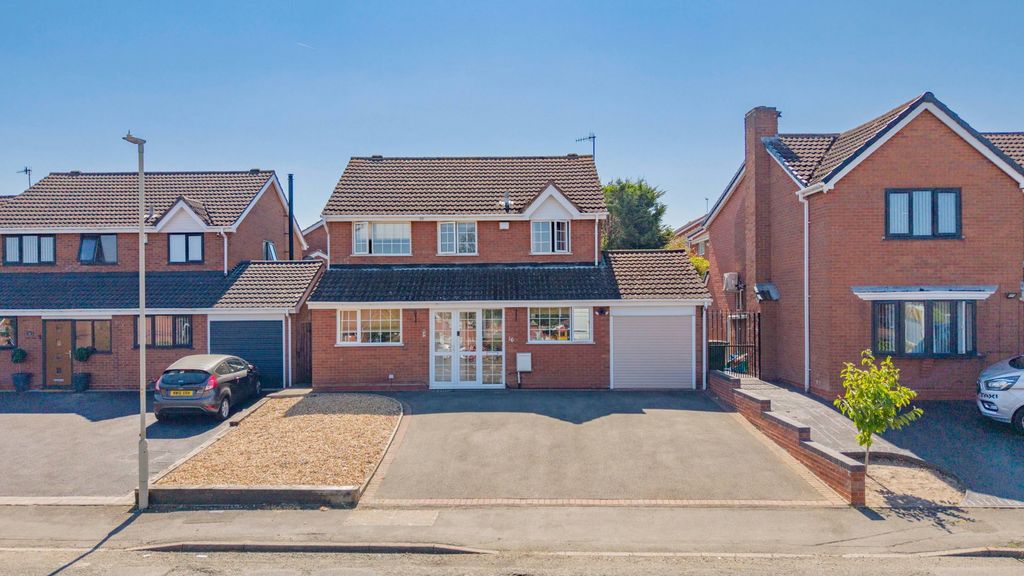 Property photo 1 of 35