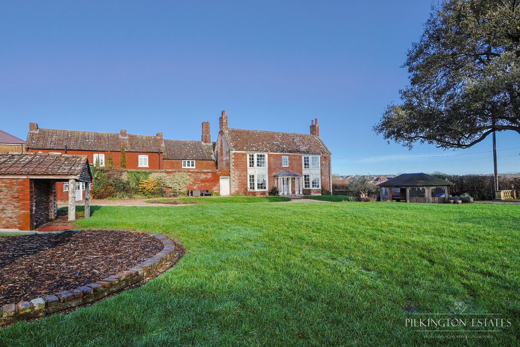 Property photo 1 of 42 4748361