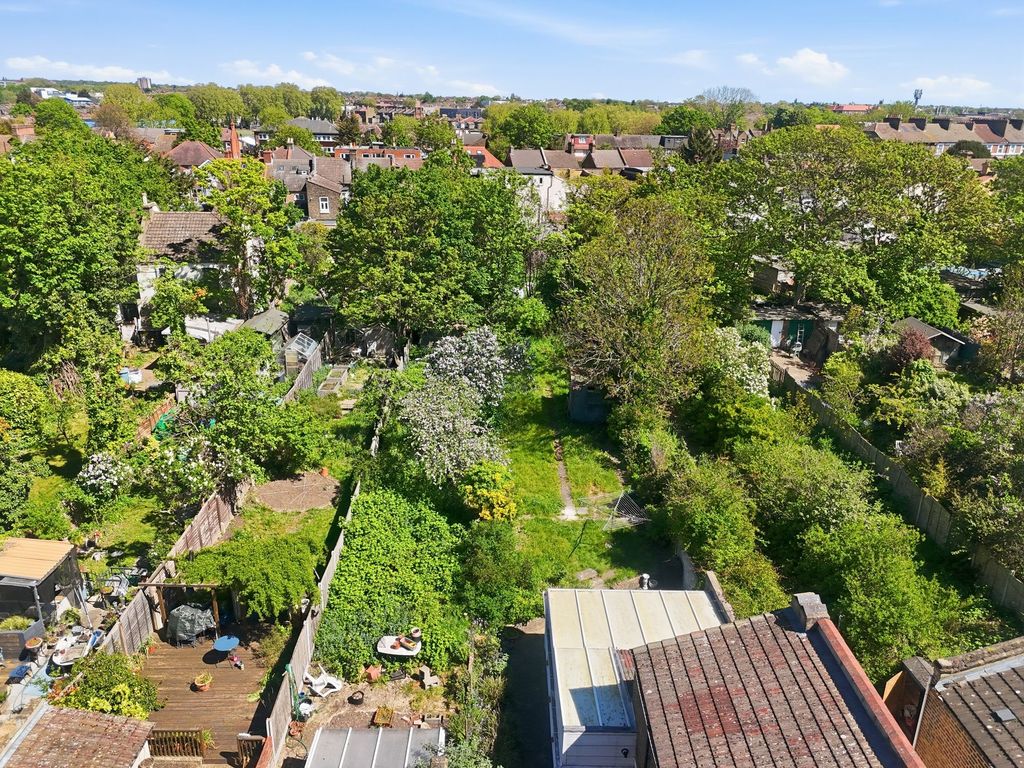 Property photo 2 of 4