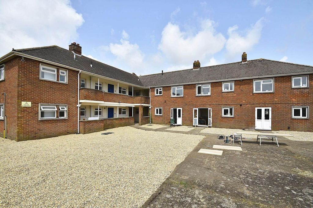 Property photo 1 of 5 Courtyard