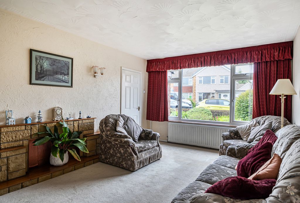 Property photo 3 of 14 1464347-11-6A0Ec5...