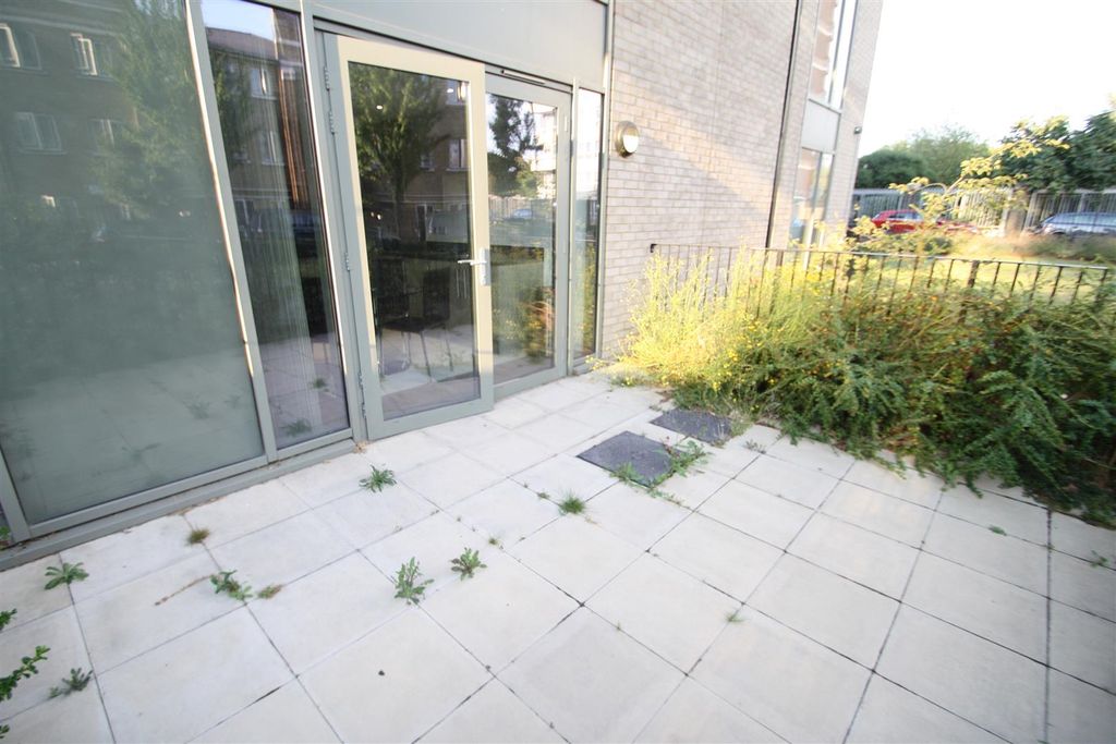 Property photo 3 of 9 Court Yard Garden