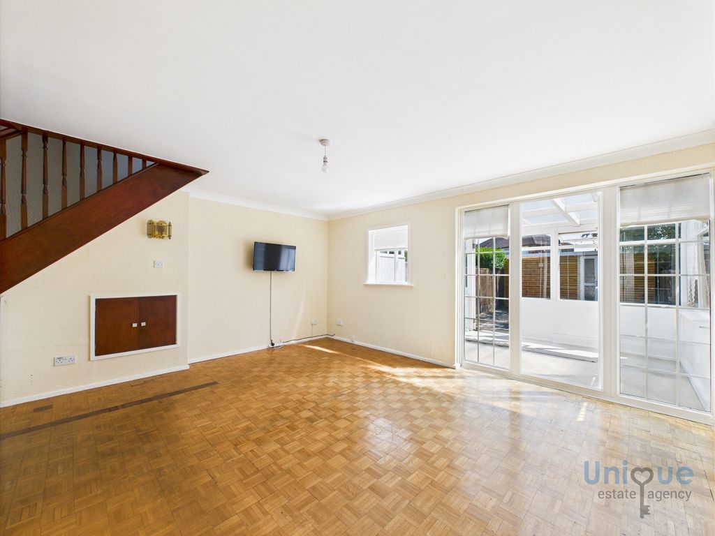 Property photo 2 of 20