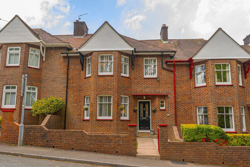 Property photo 1 of 45