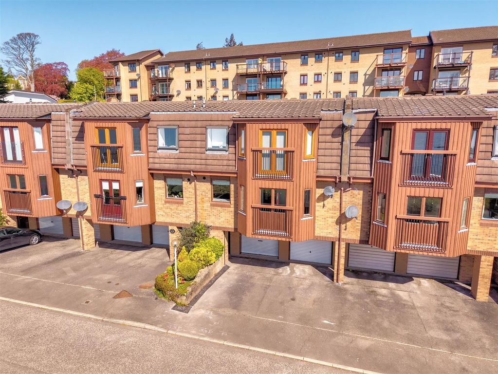 Property photo 1 of 24 8 Ogilvy Court Bf-19.Jpg