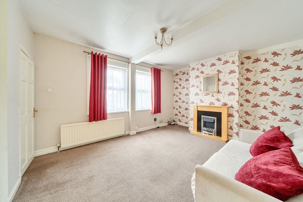 Property photo 2 of 14