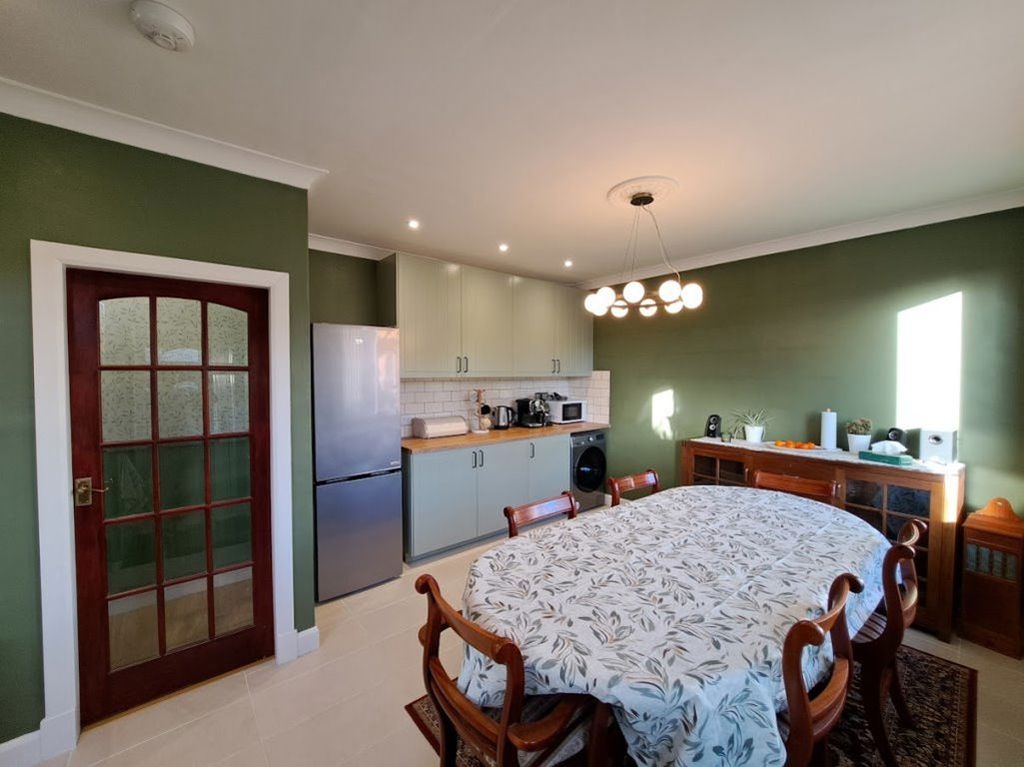 Property photo 3 of 28