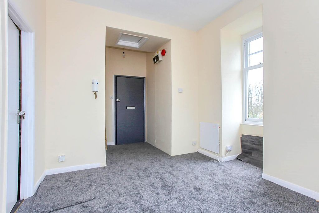 Property photo 3 of 4 Bedroom