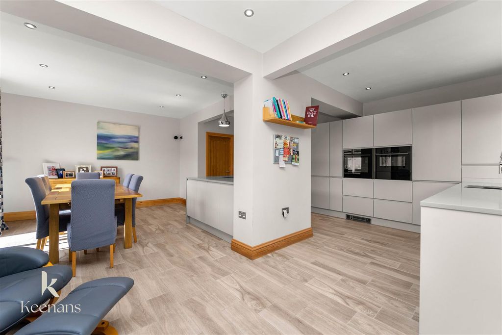 Property photo 3 of 67 2.Jpg