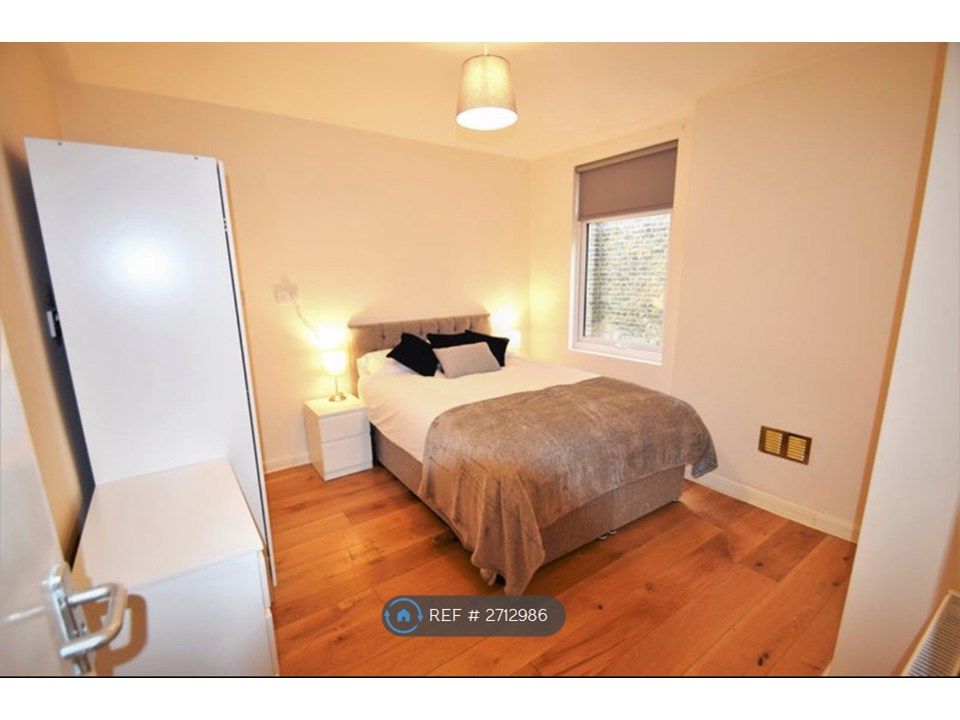 Property photo 1 of 8 Room 1