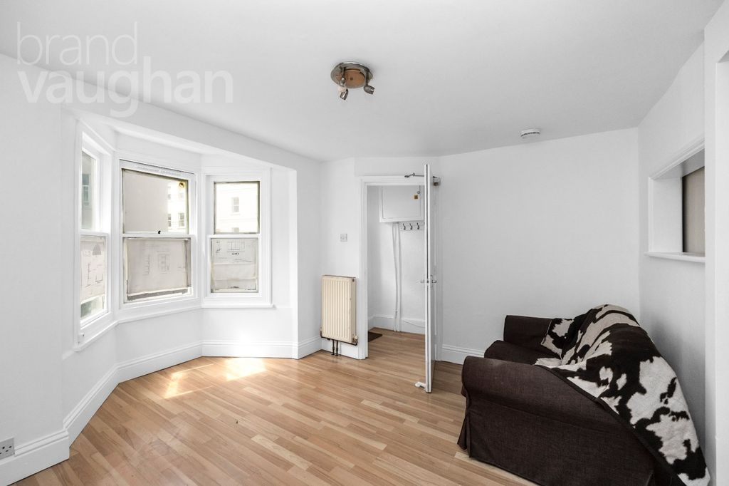 Property photo 3 of 18 Picture No. 31