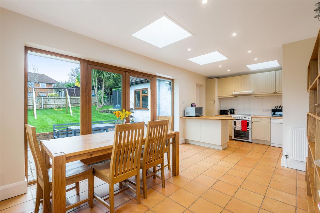 Property photo 3 of 17 812603 (6).Jpg