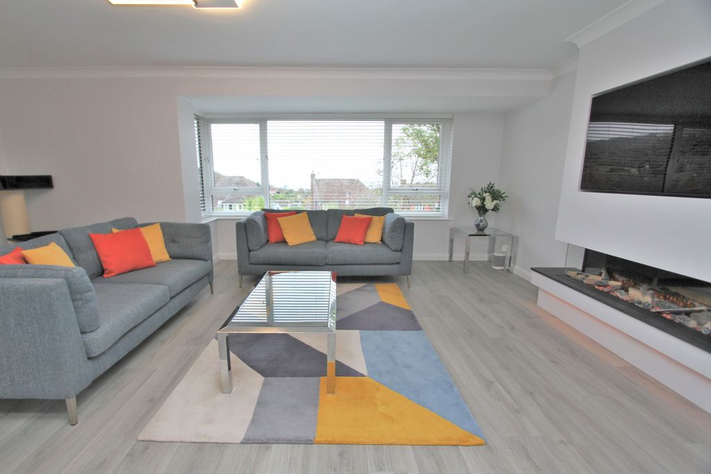 Additional image 6 of 4 bed detached house for saleLincoln Close, Eastbourne BN20