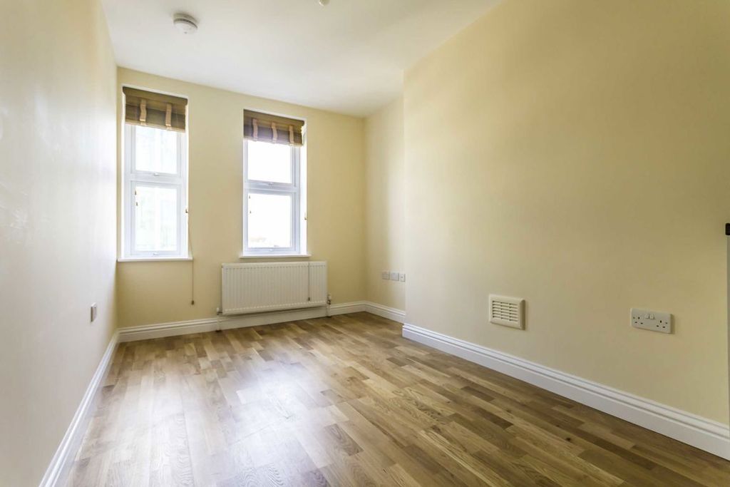 Property photo 2 of 3