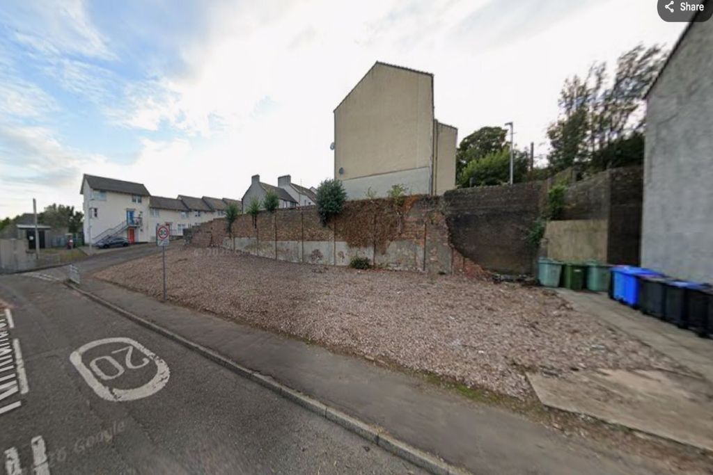 Property photo 2 of 7