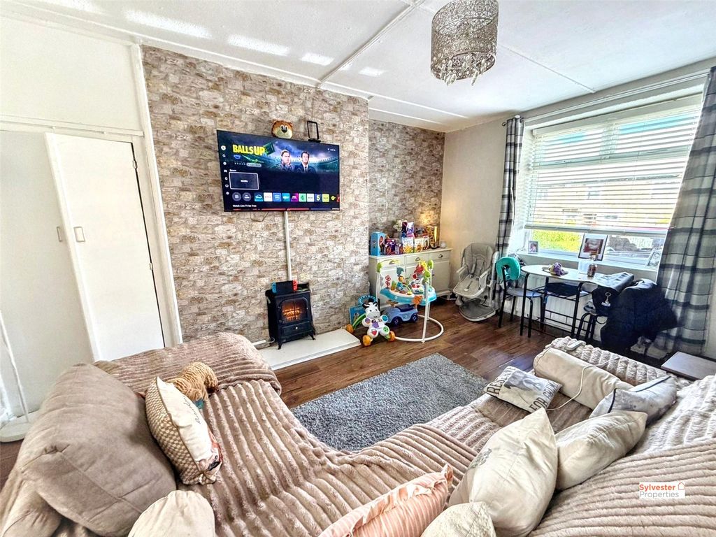 Property photo 2 of 12 Picture No. 04