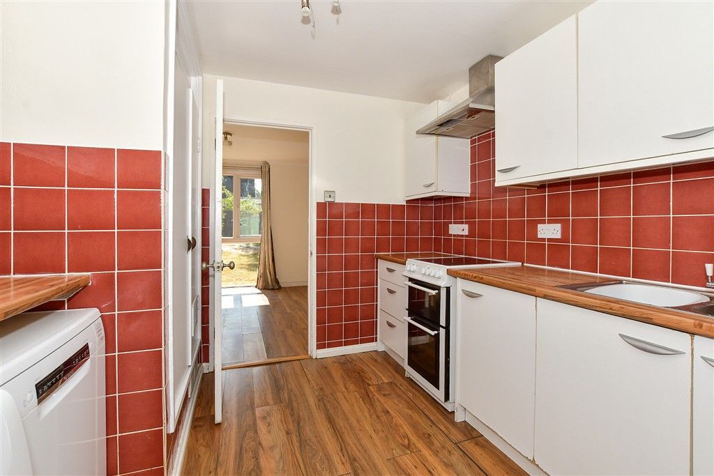 Property photo 3 of 14 Kitchen