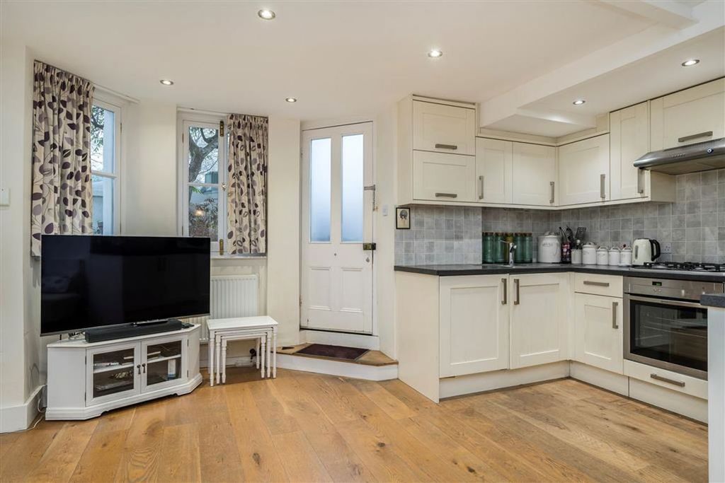 Property photo 3 of 4