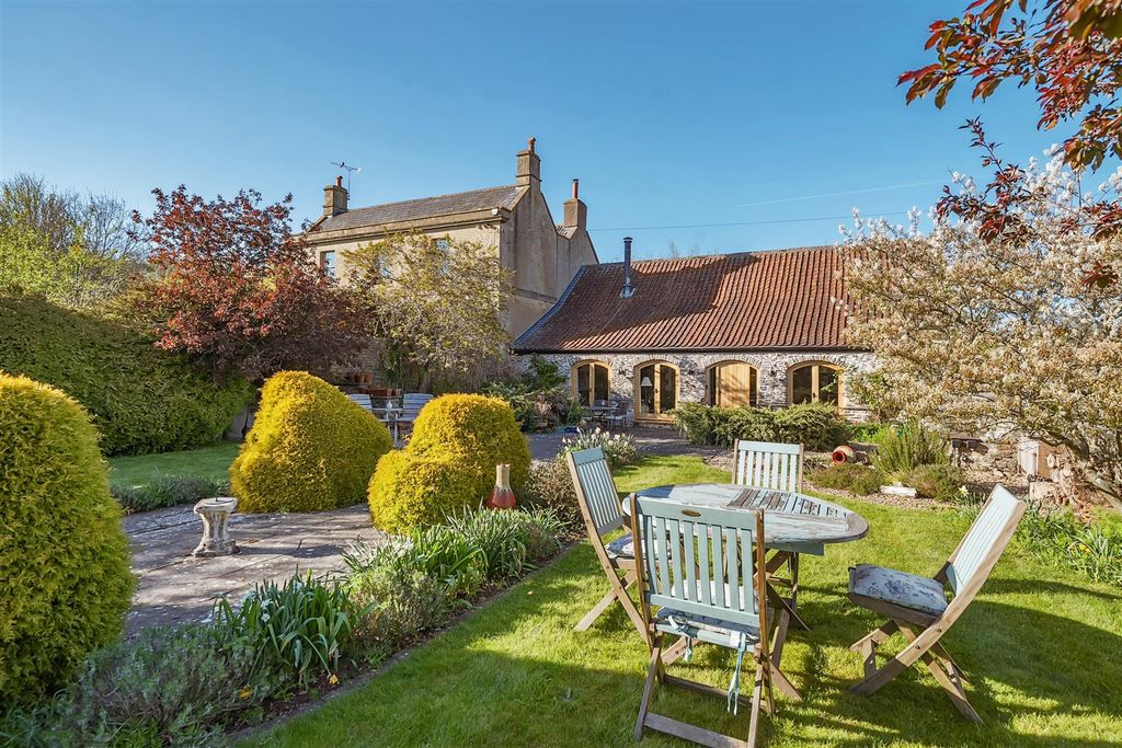 Property photo 1 of 24