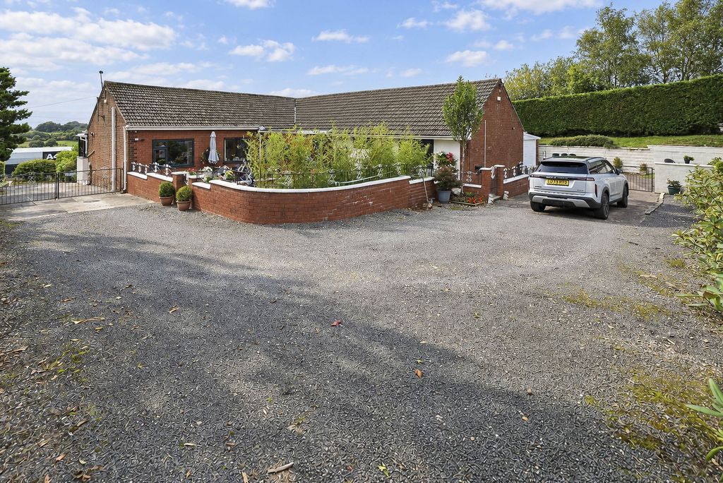 Property photo 2 of 65