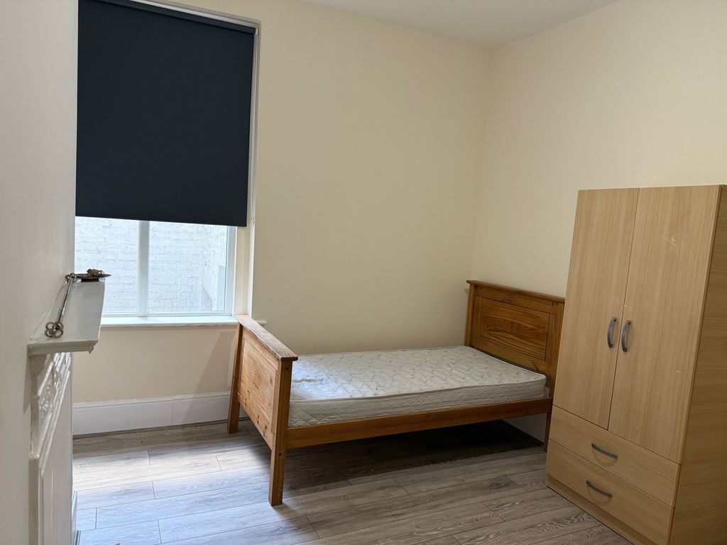 Property photo 2 of 3