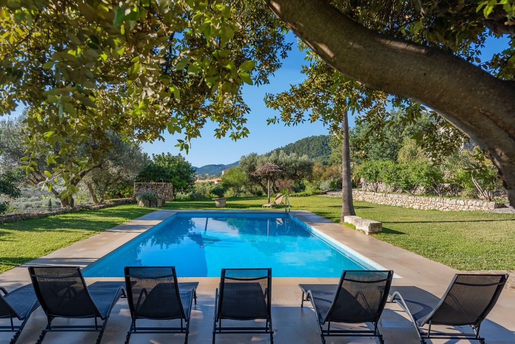 Property photo 3 of 20 Pool