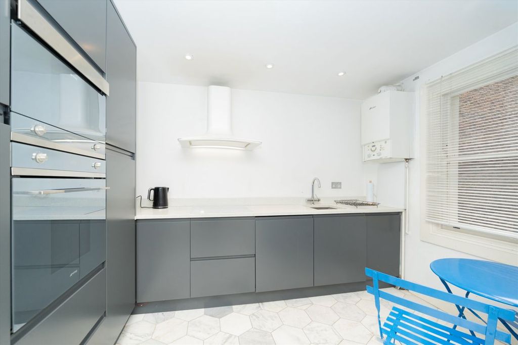 Property photo 3 of 5