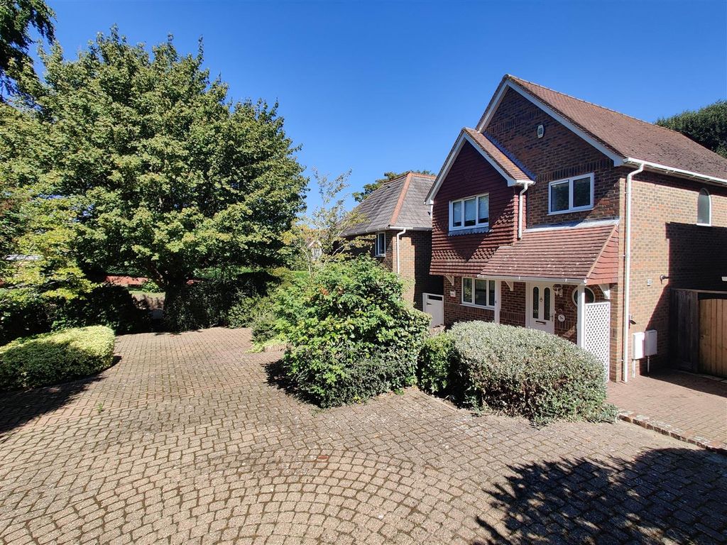 Property photo 1 of 24