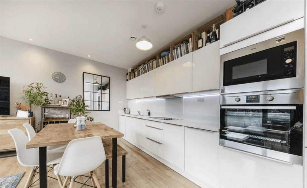 Property photo 3 of 12 Gallery