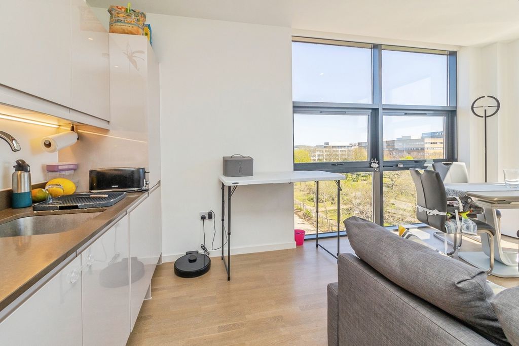 Property photo 3 of 17 Pbox-Img.Jpg