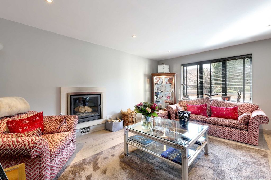 Additional image 7 of 4 bed detached house for saleLower Cookham Road, Maidenhead, Berkshire SL6