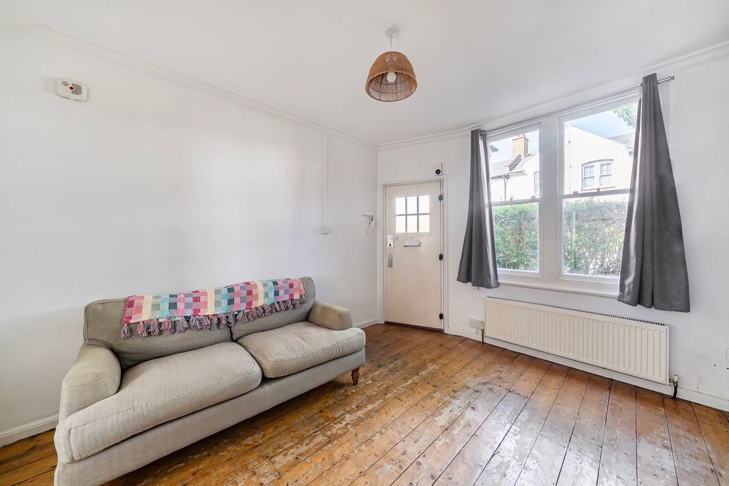 Property photo 2 of 23