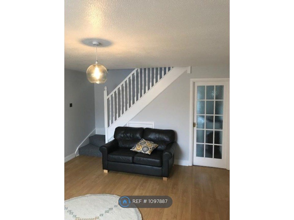 Property photo 2 of 11 Living Room