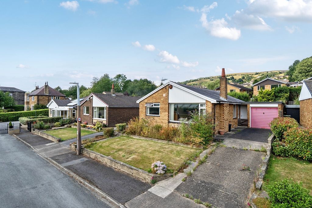 Property photo 1 of 16 External