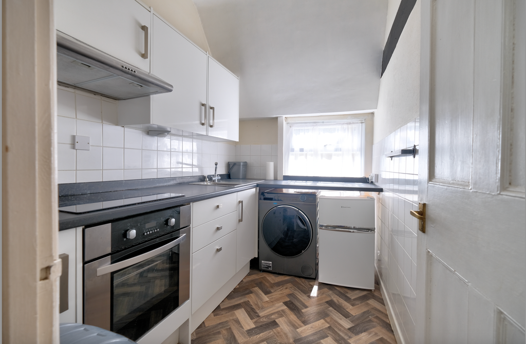 Property photo 3 of 13 Kitchen