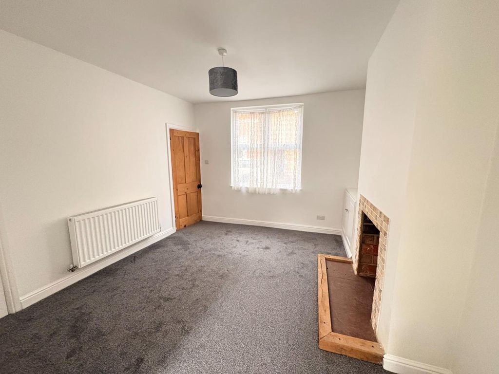 Property photo 2 of 9 Lounge.Jpeg