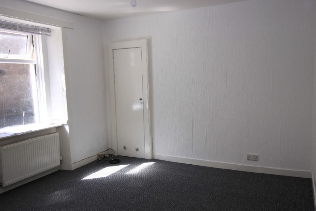 Property photo 2 of 7 Photo 2