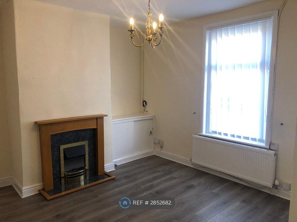 Property photo 2 of 8 Lounge