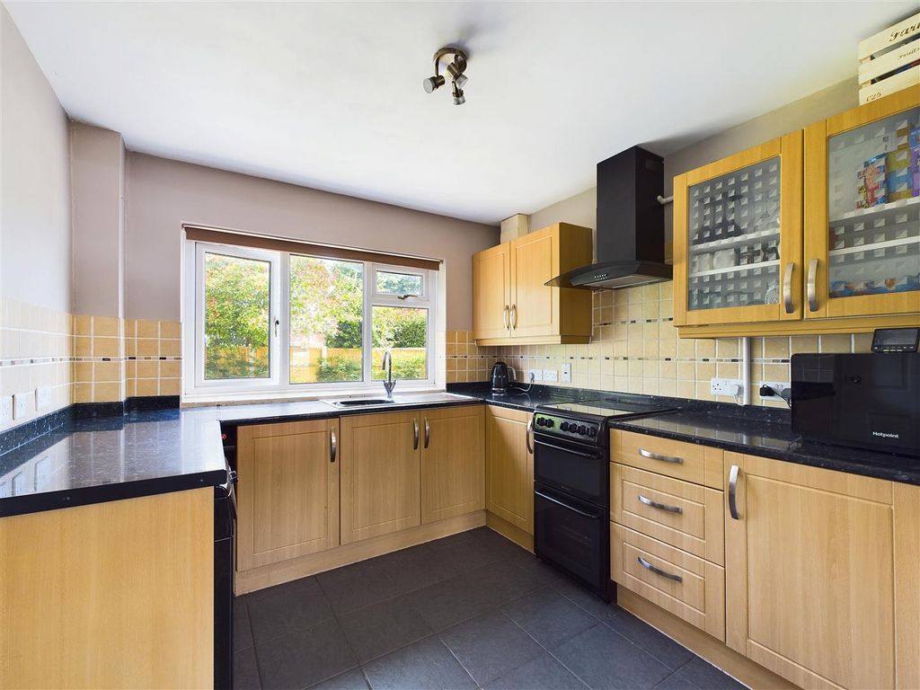 Property photo 3 of 18 Cam02803G0-Pr0097-Still038.Jpg
