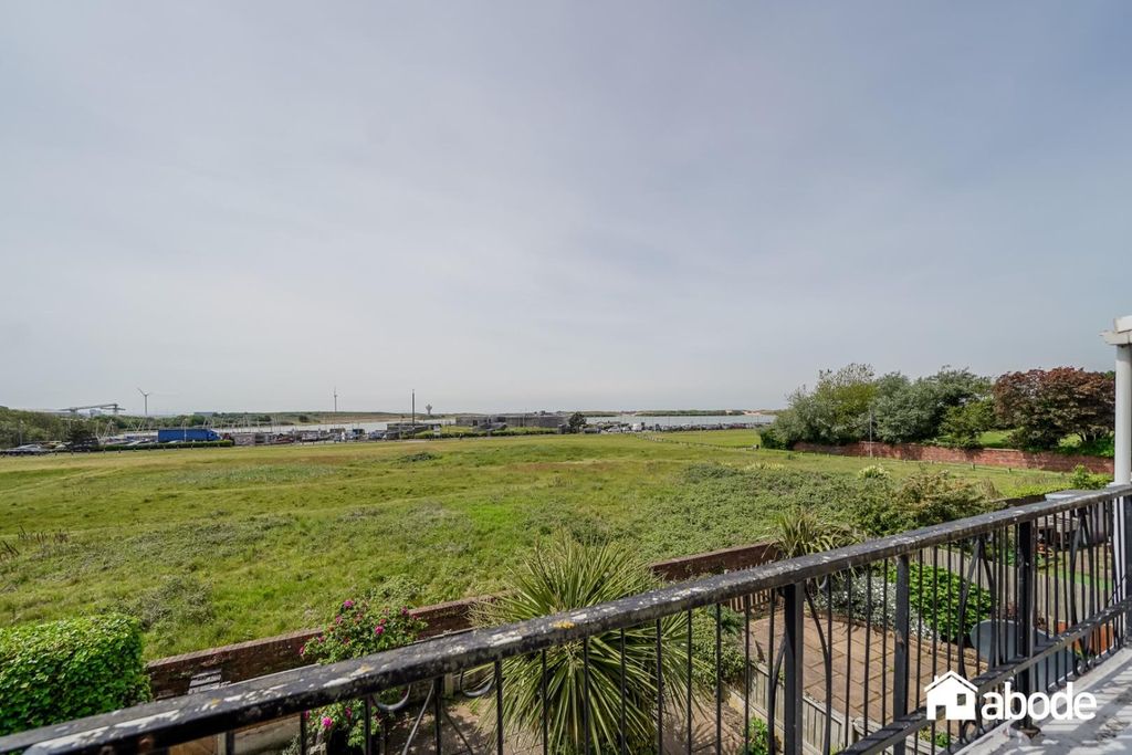 Property photo 3 of 25 Dsc01344-Hdr.Jpg