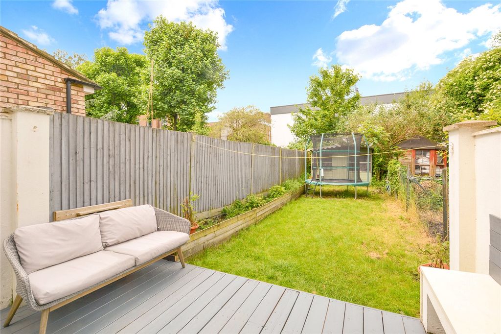 Property photo 3 of 15 Picture No. 06