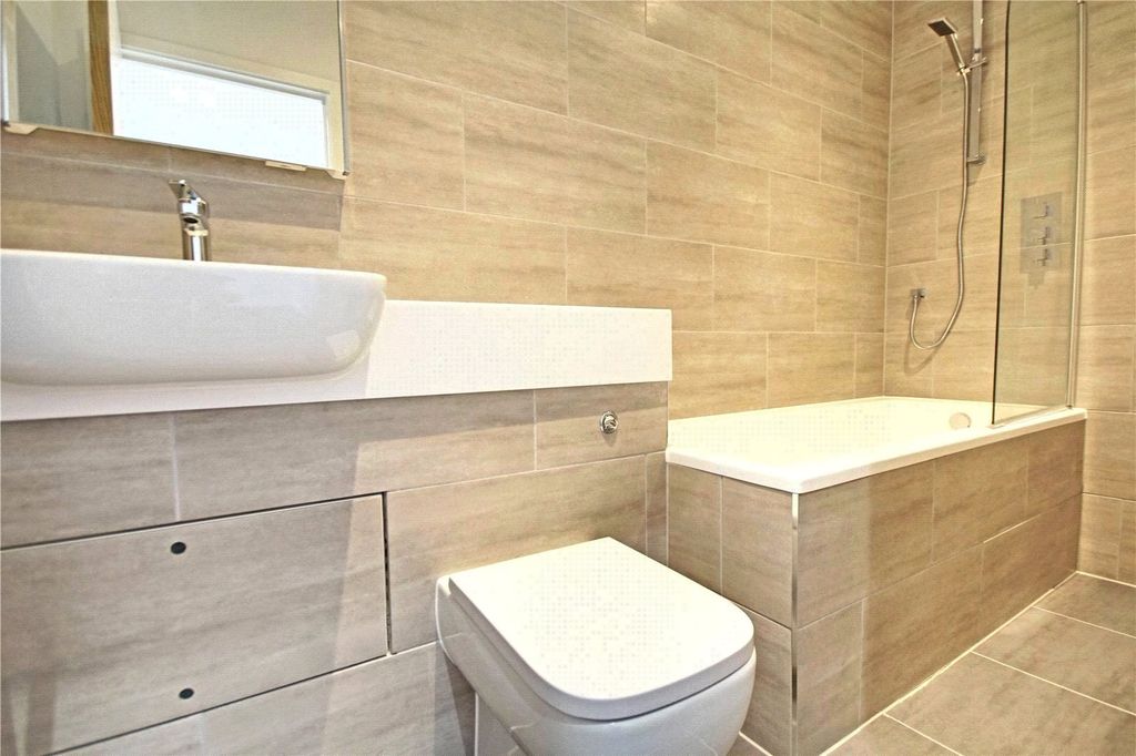 Property photo 3 of 6 Picture No. 14