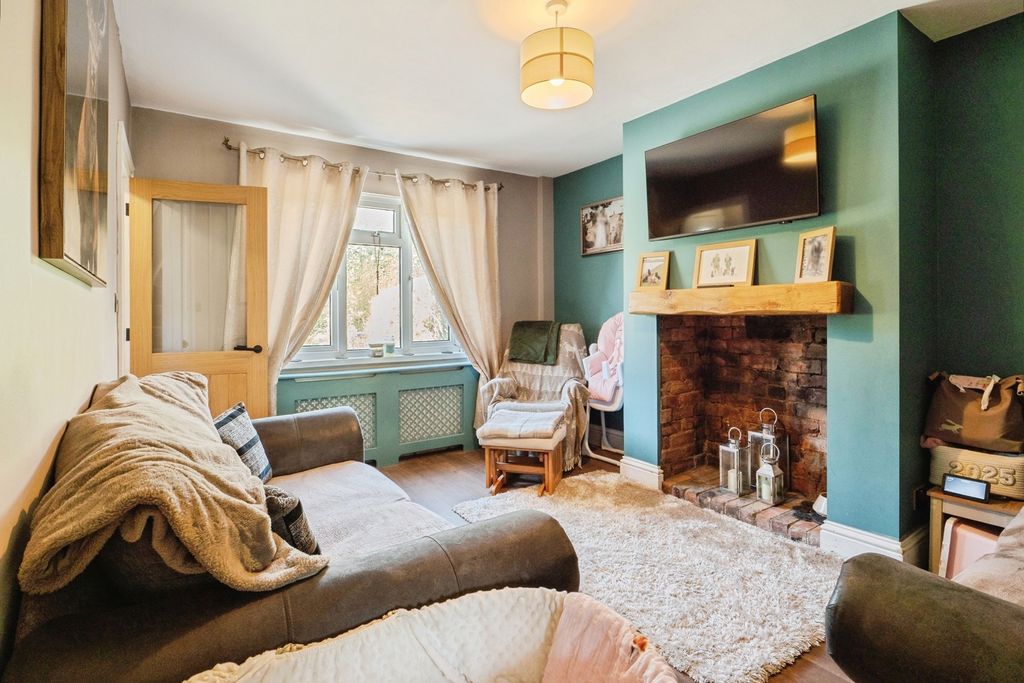 Property photo 3 of 16 Pbox-Img.Jpg