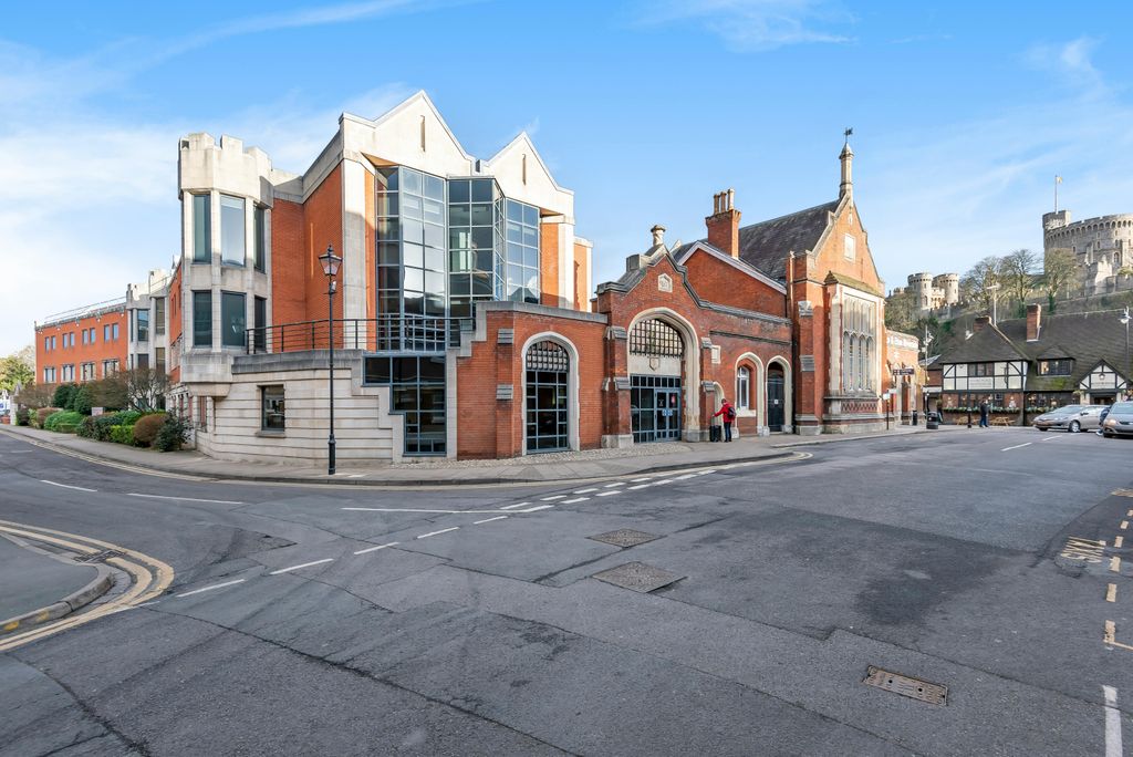 Property photo 3 of 12 Low Res Riverside House And Castle.Jpg