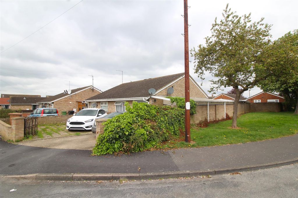 Property photo 1 of 13 Front 2.Jpg