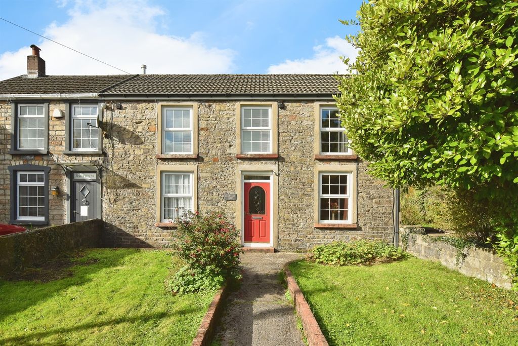 Property photo 2 of 33