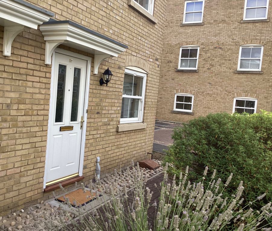 Property photo 1 of 11 Outside Front